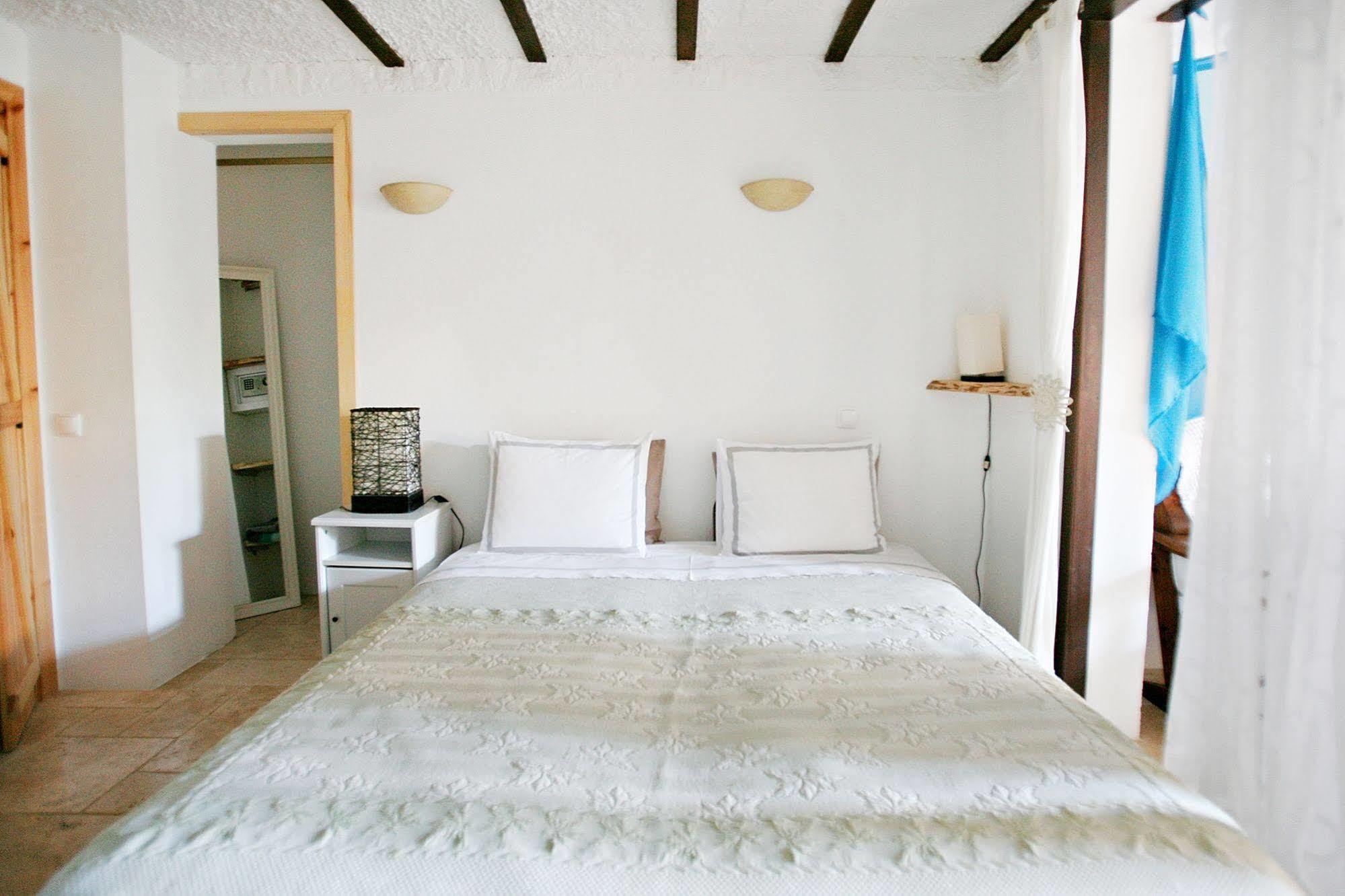 Uma Casa A Beira Sol Bed & Breakfast Lagos Ngoại thất bức ảnh